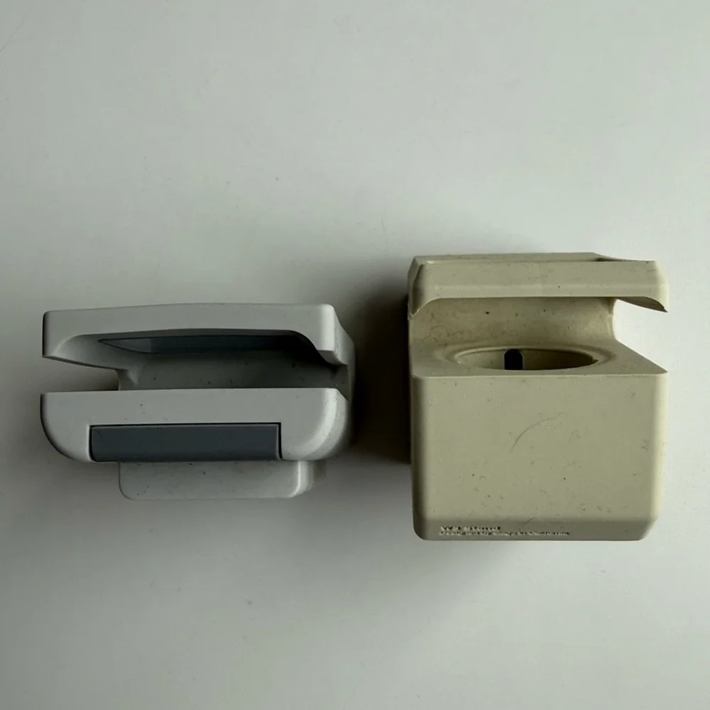 Elago vintage Apple computer & Nintendo Gameboy Apple Watch charger base